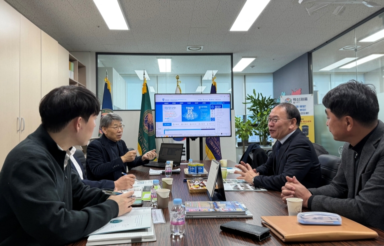 251222 (사진01)서울지방조달청 혁신제품 활성화 의한 현장 의견 수렴